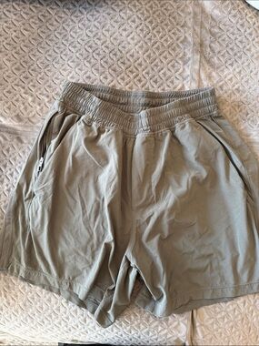 Lululemon Men's Dark Gray Shorts with Elastic Waist